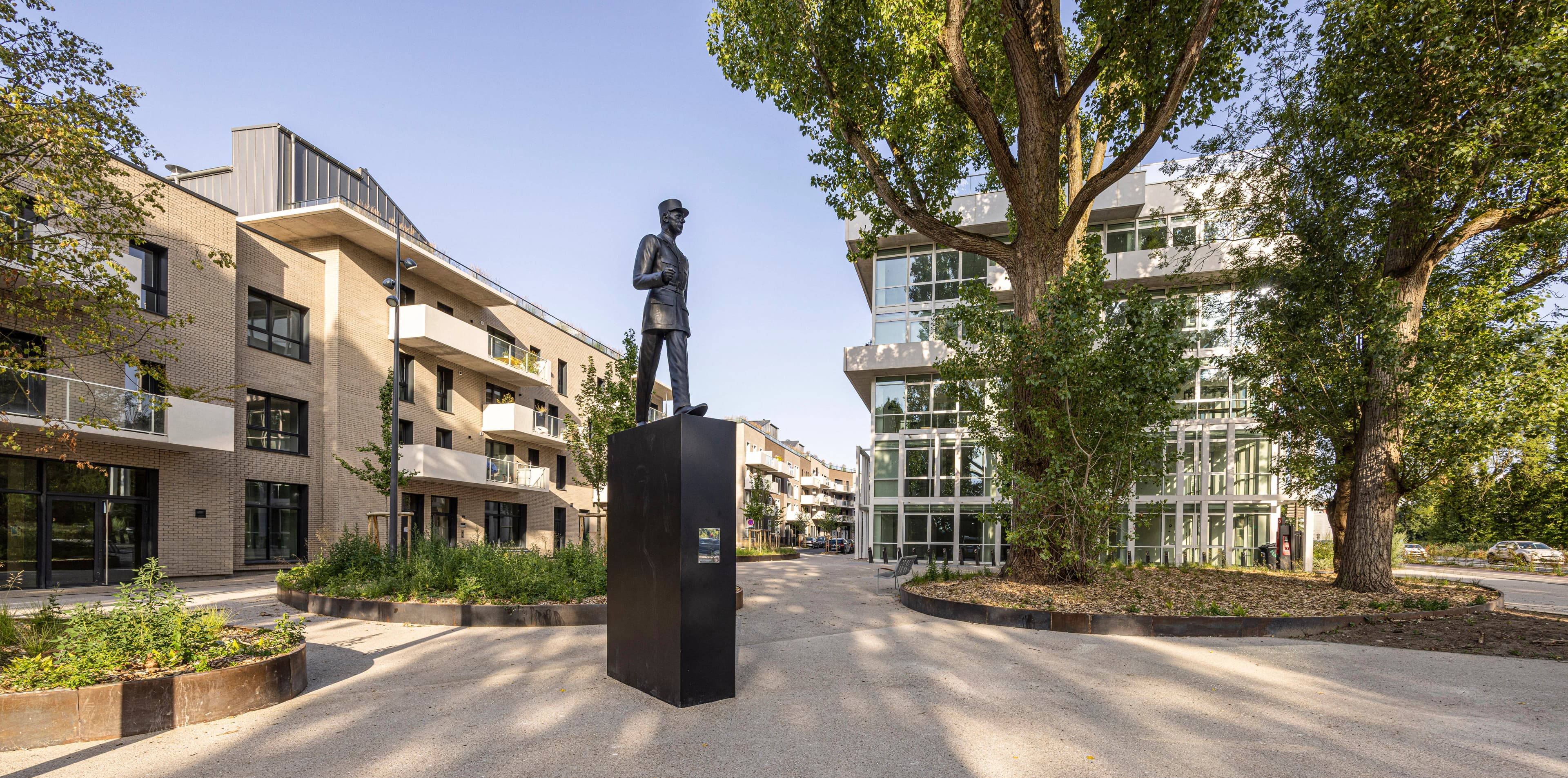 Image d'une statue de de Gaulle